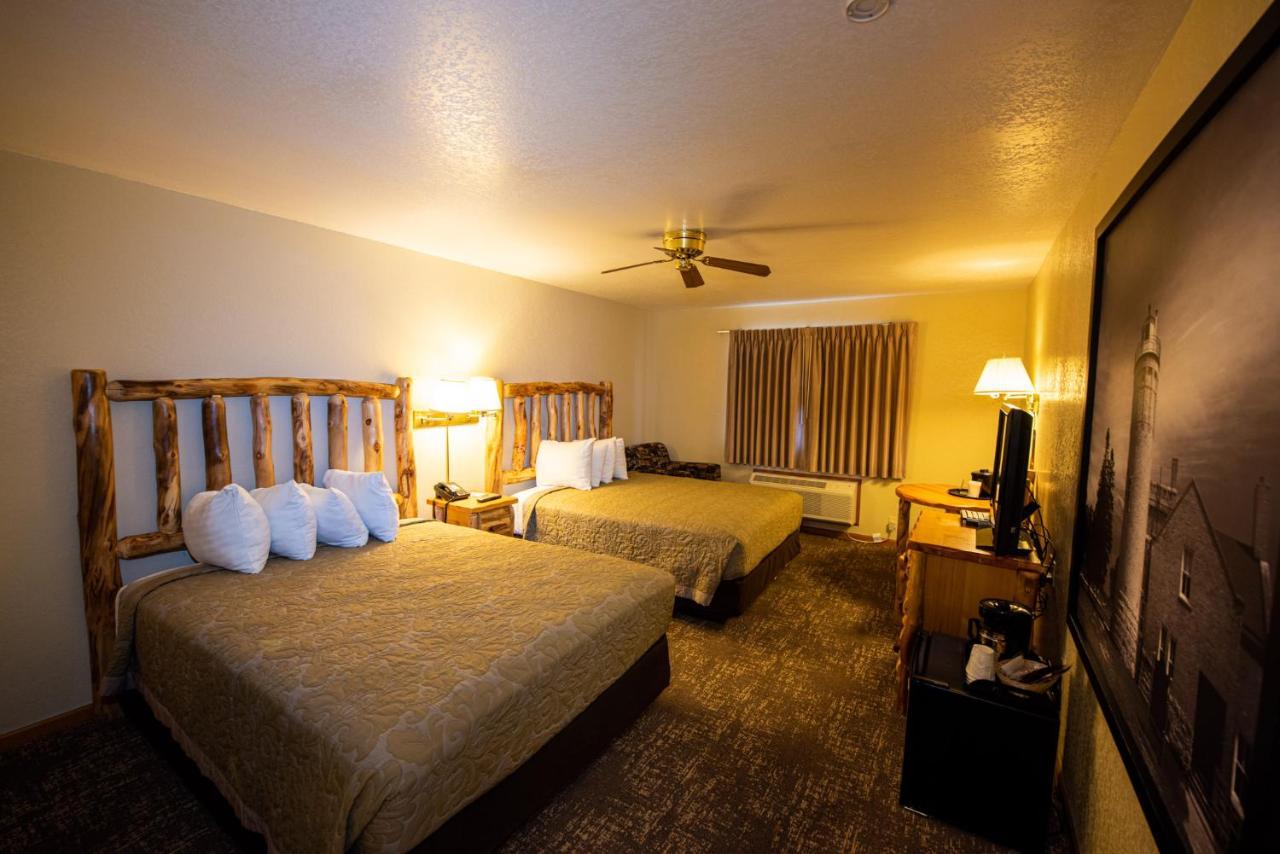 Super 8 By Wyndham Bridgeview Of Mackinaw City Kültér fotó