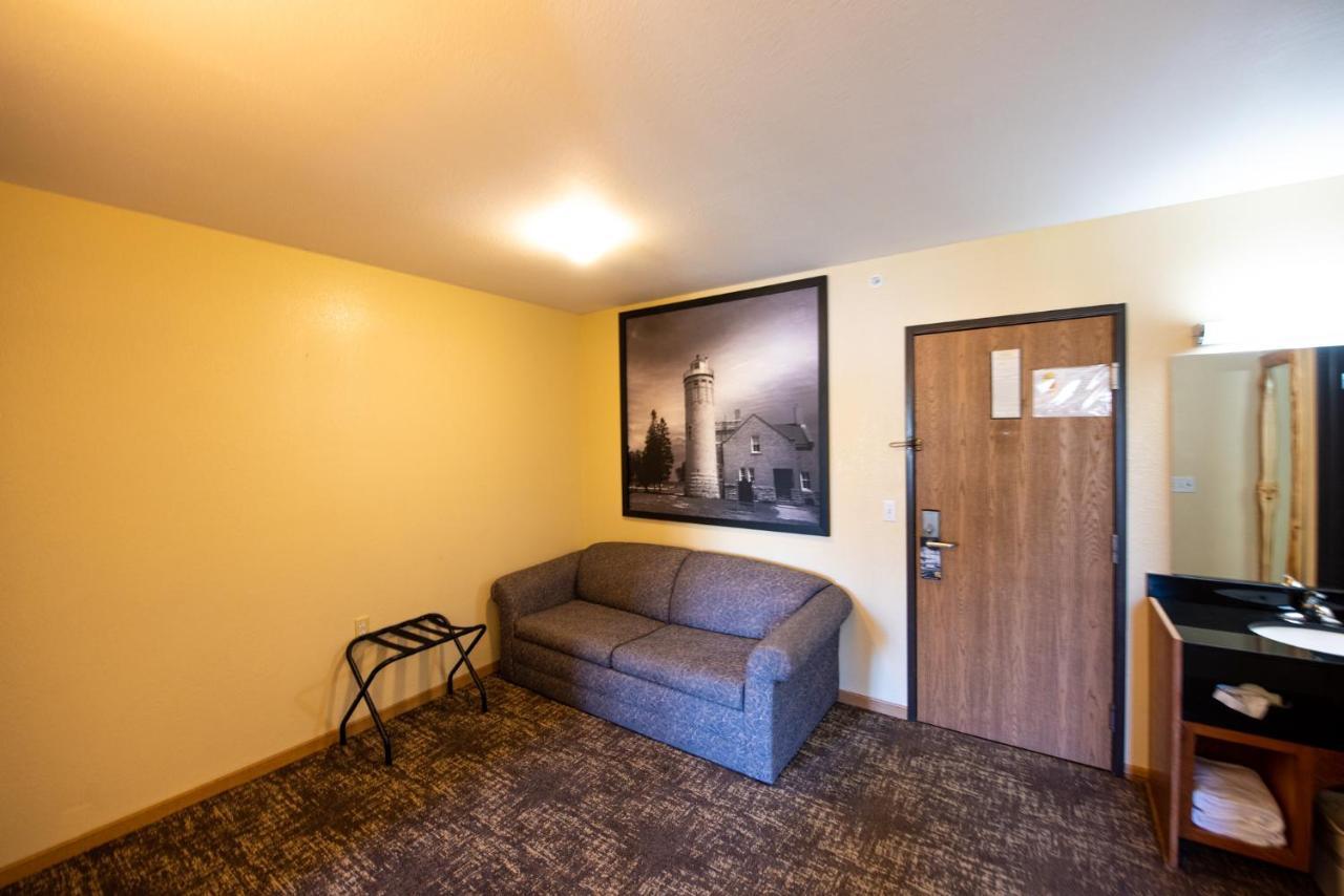 Super 8 By Wyndham Bridgeview Of Mackinaw City Kültér fotó