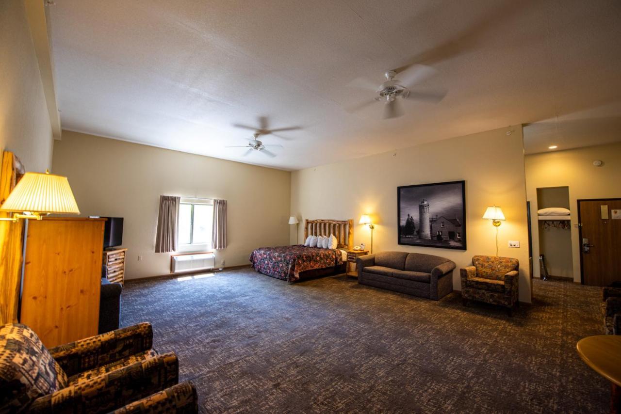 Super 8 By Wyndham Bridgeview Of Mackinaw City Kültér fotó