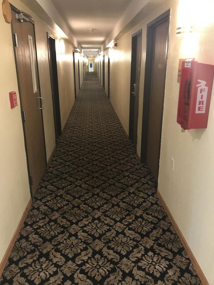 Super 8 By Wyndham Bridgeview Of Mackinaw City Kültér fotó